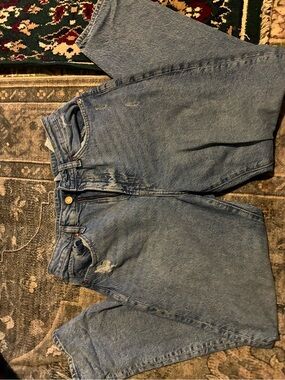 H&M Light Blue Straight Leg Women’s Jeans